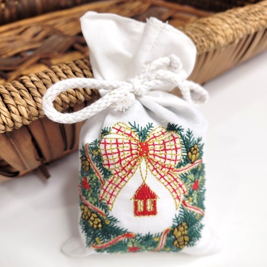 Sachê Bordado de Lavanda - COROA DE NATAL